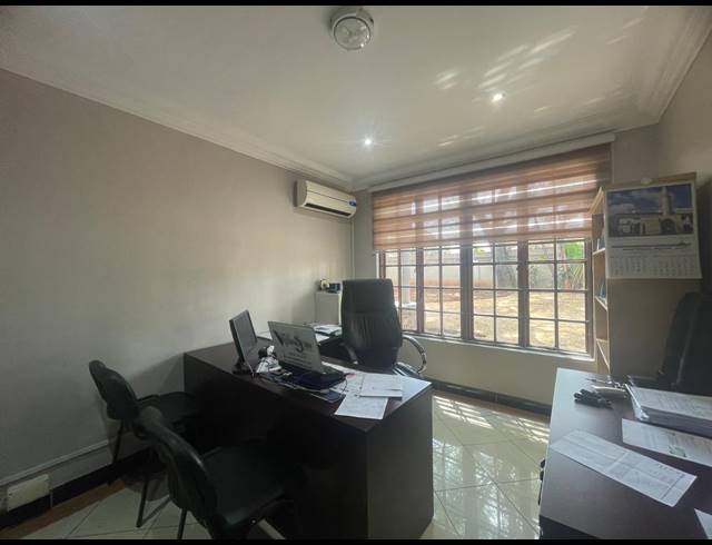 1,487M² BUSINESS CENTRE FOR SALE IN ERASMIA
